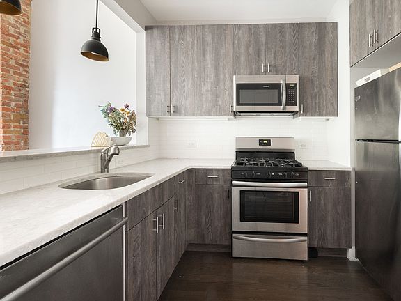 5th image of 460 Harman St Floor 3