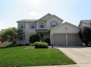 2697 Rustling Oak Blvd, Hilliard, OH 43026
