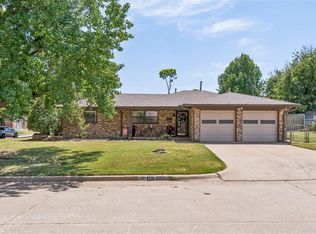 1900 Barryton Rd, Village, OK 73120