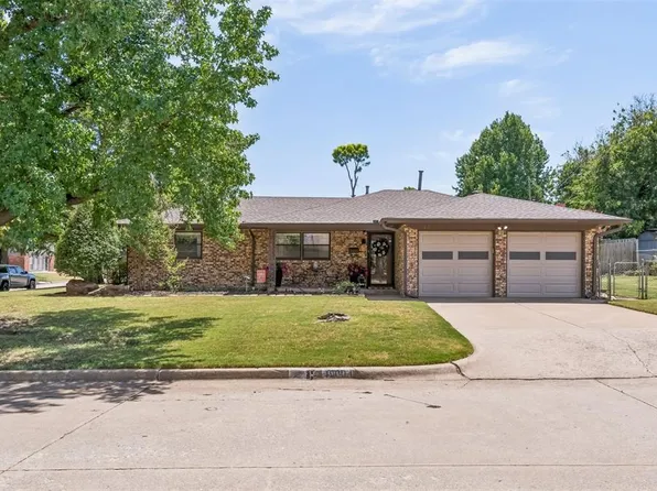1900 Barryton Rd, Village, OK 73120