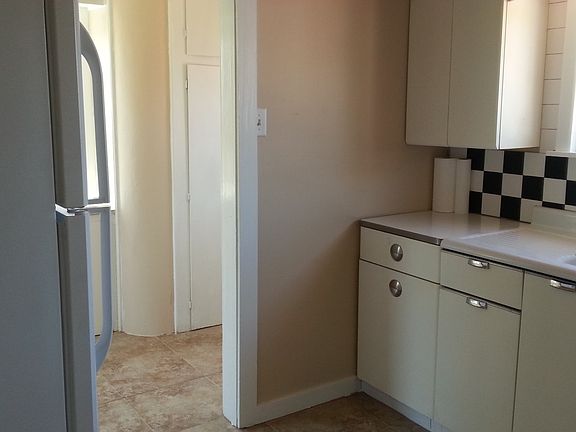 4th image of 664 Avenue H