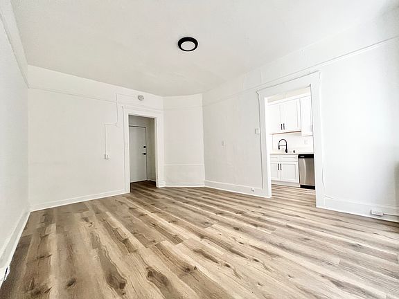 5th image of 1516 S Hope St #3A