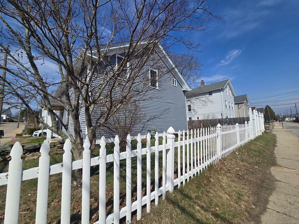 1 Palmer St, Pawcatuck, CT 06379