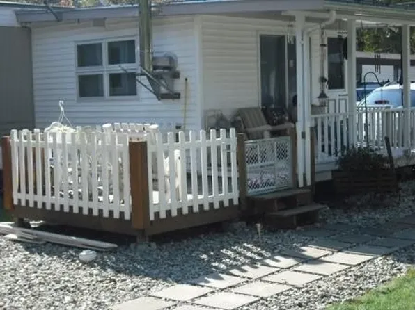 305 Turnpike St, South Easton, MA 02375