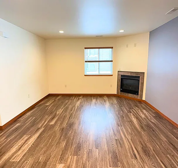 2861 Western Ave — Photo 2