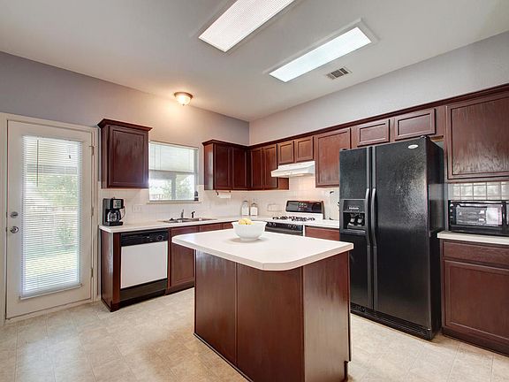 5th image of 1313 Coral Cay Ln