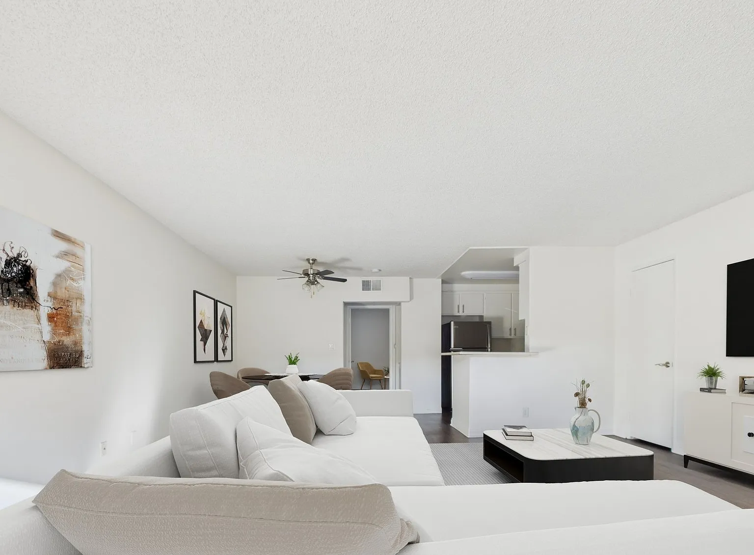 The Woodside Apartments — Photo 3
