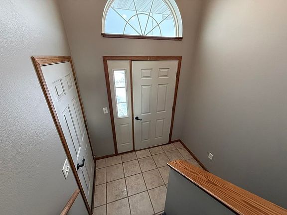 3rd image of 6608 Randylyn St