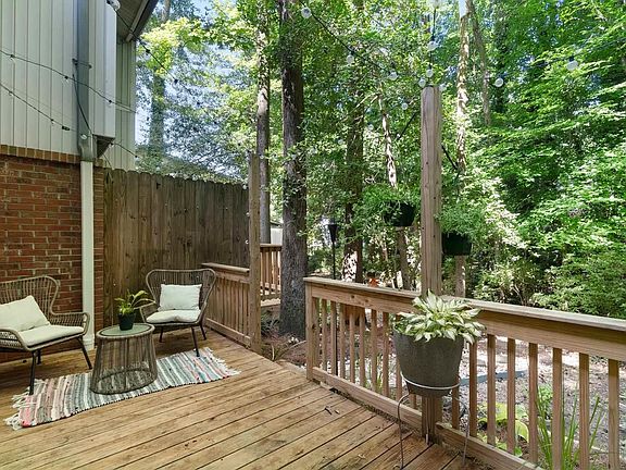 2nd image of 99 Briarview Cir