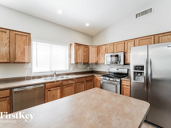 5th image of 7938 N Panamint Dr
