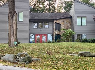 815 Stoke Rd, Villanova, PA 19085