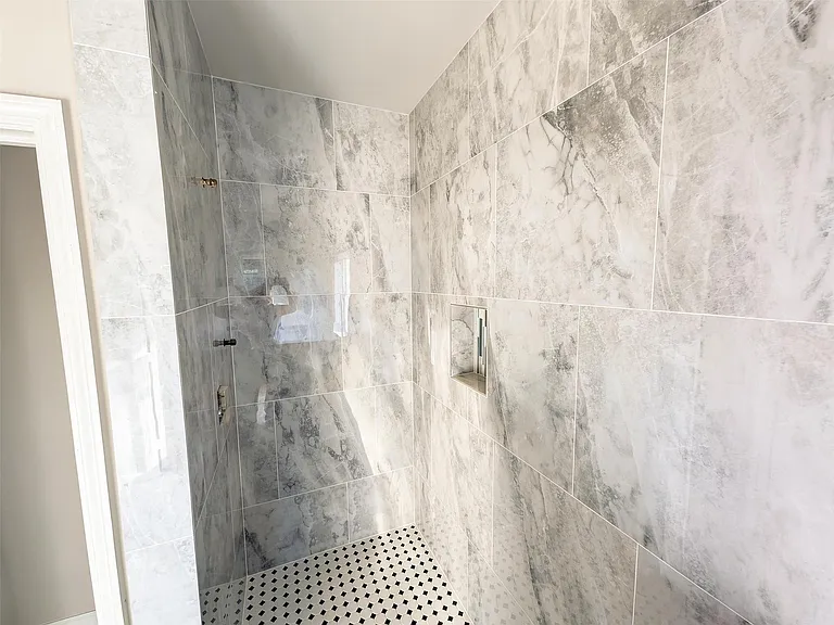 4720 Hare St — Photo 5