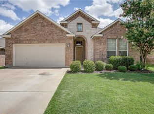 8733 Lariat Cir, Fort Worth, TX 76244