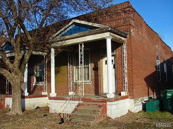 2nd image of 472 N 25th St