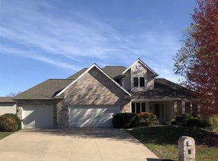 2414 Drake Dr, Quincy, IL 62305