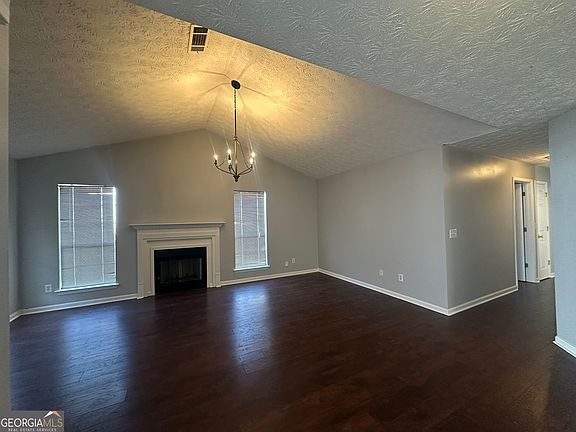 3rd image of 984 Olde Town Ct