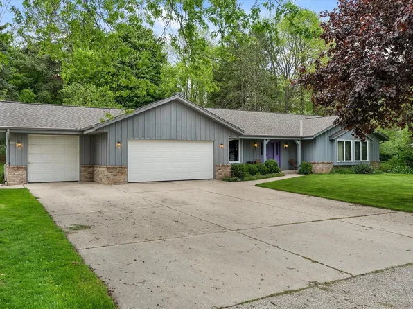 7255 North Redwood ROAD, Glendale, WI 53209