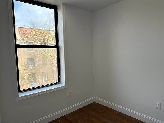 5th image of 216 W 149th St #52