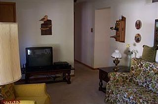 3rd image of 12 Manor Dr