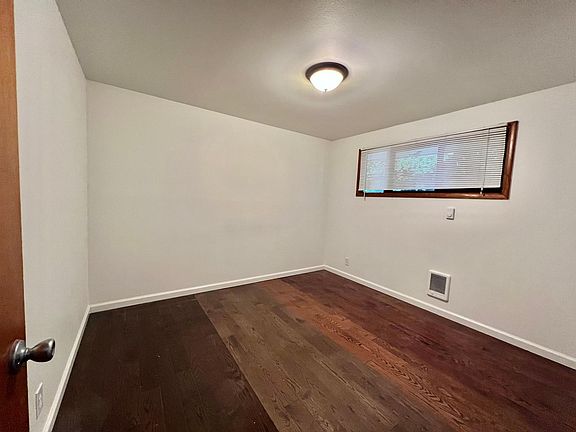 4th image of 3201 Nassau St Unit D