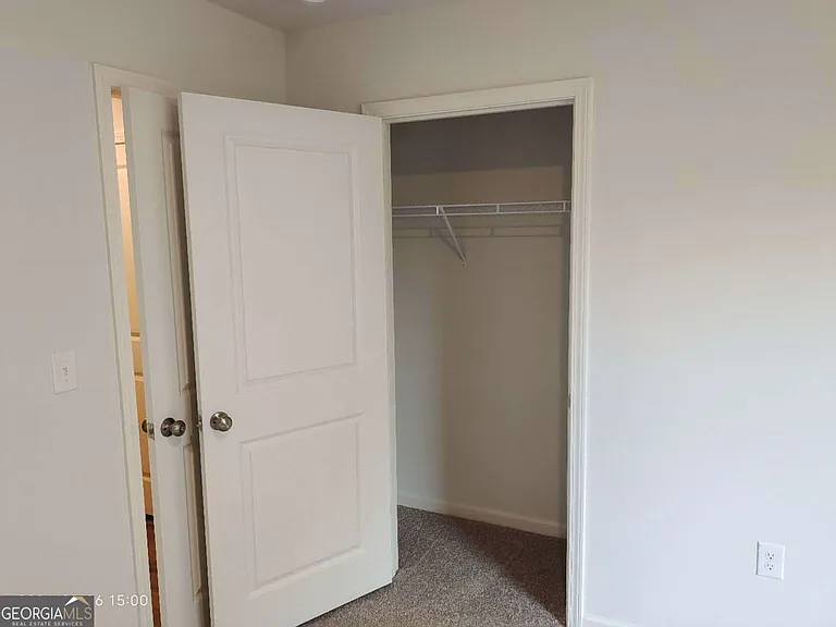 556 Pemberton St — Photo 13
