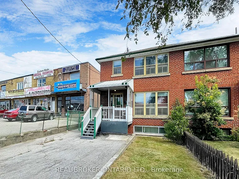 3241 Dufferin St — Photo 2