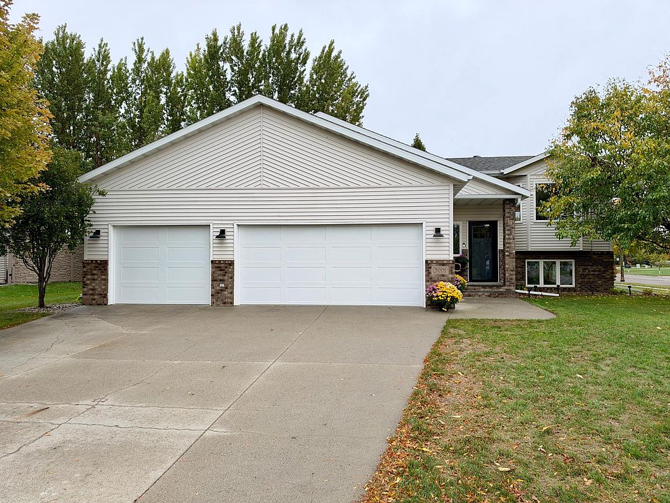 1st image of 3001 9th Ave S