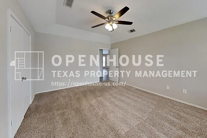 1025 Bass Dr — Photo 8
