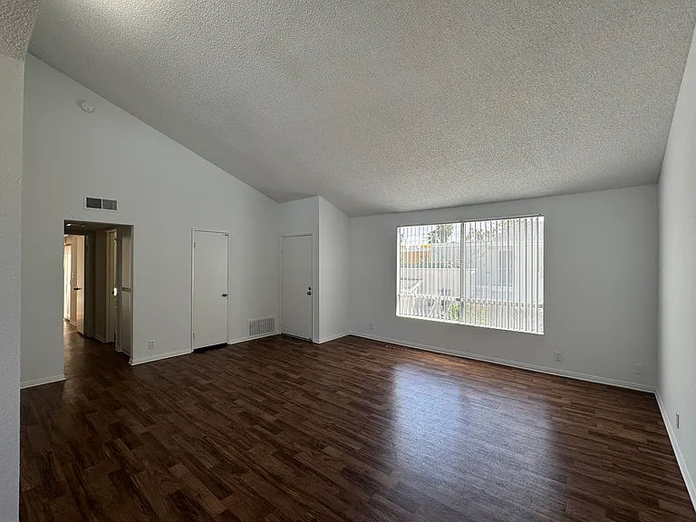 Huntington Harbour Villas — Photo 51