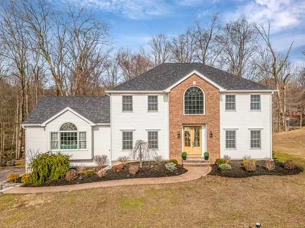 4 Sweetbrier Lane, Monroe, CT 06468