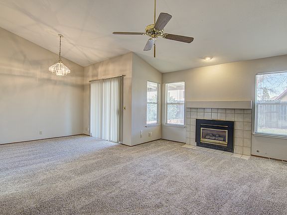 4th image of 1208 Constitution Ct
