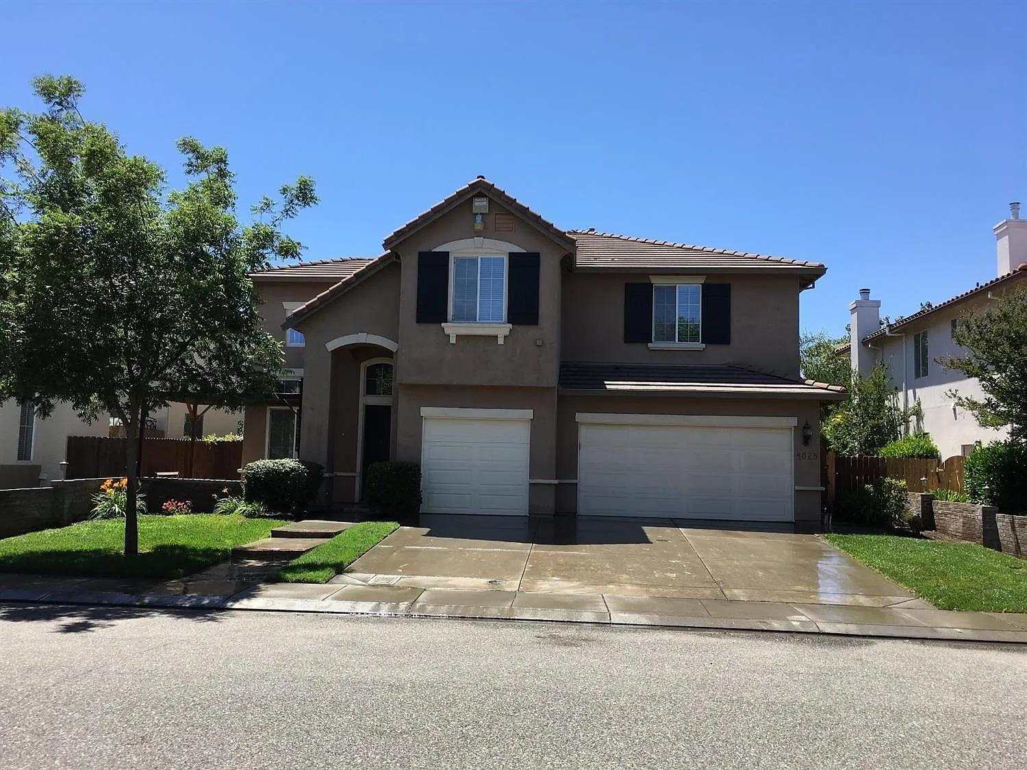 4025 Calais Ct photo 1