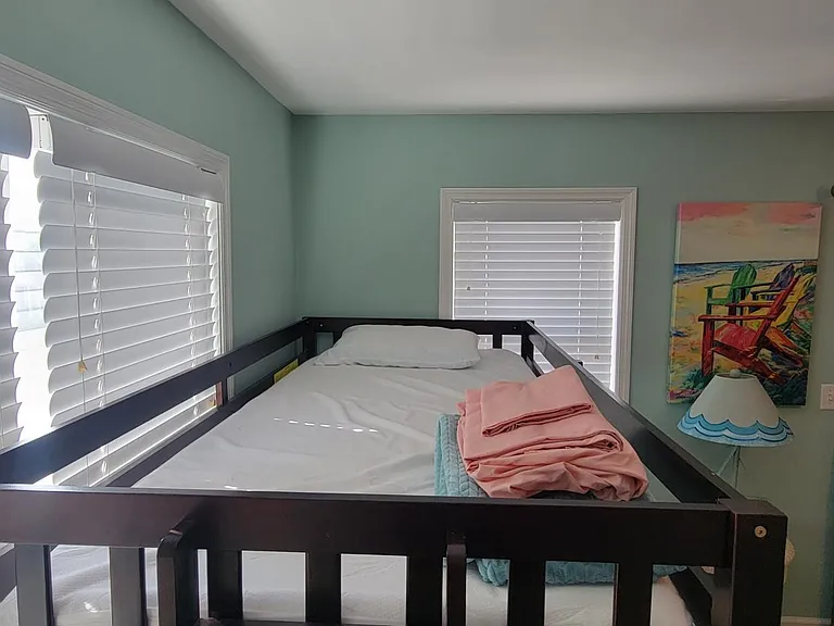 110 S High Point Ave — Photo 31