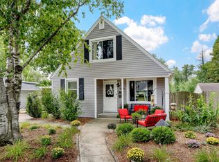 1702 E Indiana St, Wheaton, IL 60187