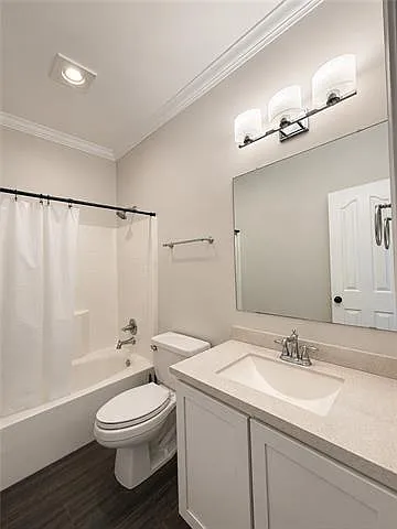2735 Village Ct — Photo 26