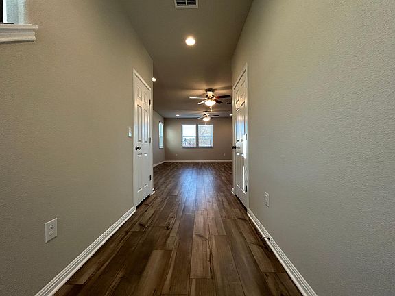 5th image of 1028 Legend Milton Ln