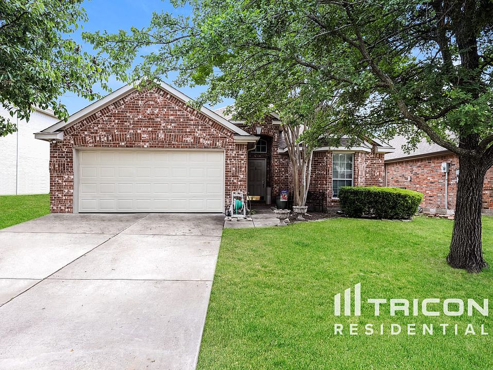 1st image of 2520 Persimmon Dr