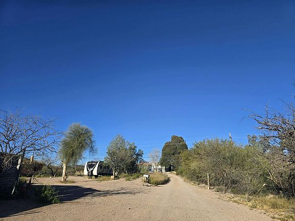 5th image of 2903 S Mission Rd