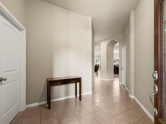 4th image of 1046 Cedar Lake Ct