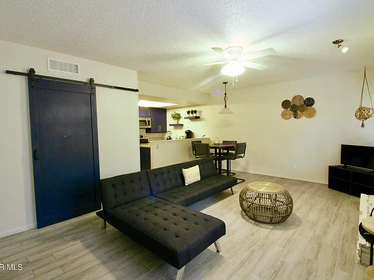 4614 N Stanton St #C17 — Photo 4