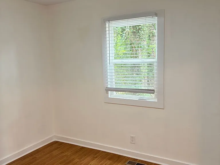 484 Macon Hwy — Photo 10