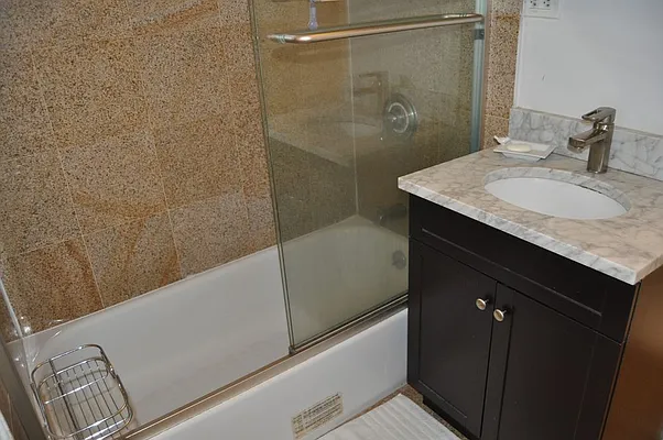 Rented by Sky Management | media 28