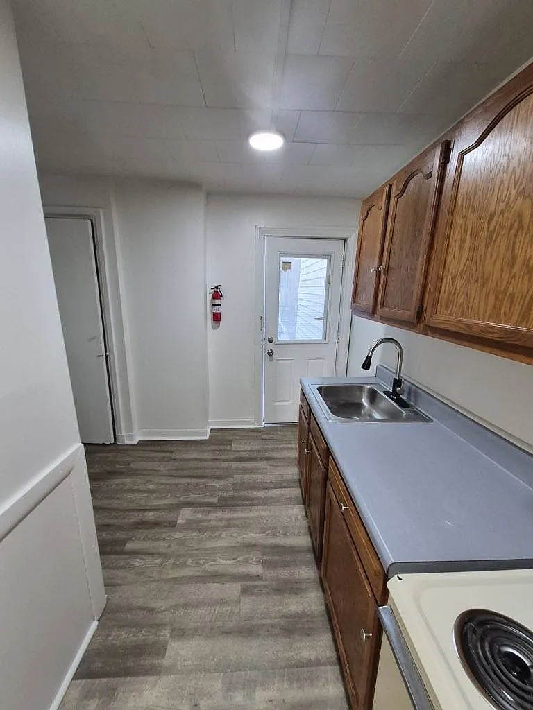 2 bed, 720 sqft, $1,150 — Photo 4