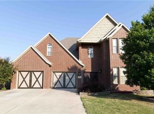 6502 Hearthstone Dr, Rogers, AR 72758