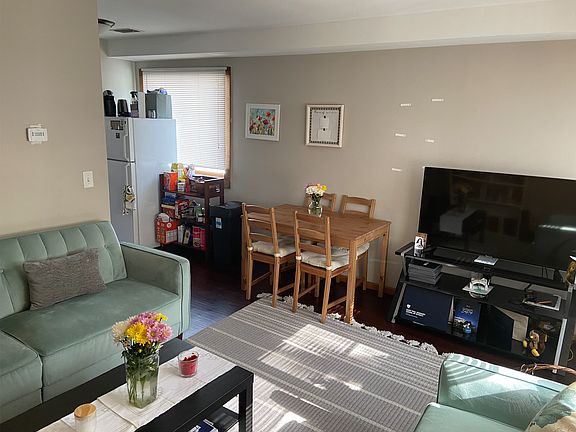 4th image of 12833 Briar Ct APT 6