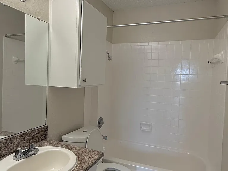 Southern Oaks Apartments — Photo 67