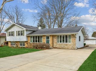 11203 Sunset Dr, Huntley, IL 60142