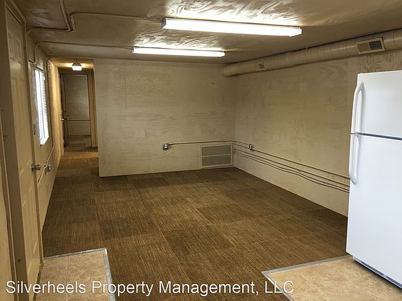 4th image of 833 2nd St #4046487