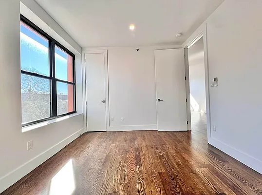 Rented by ERNY LLC | media 13