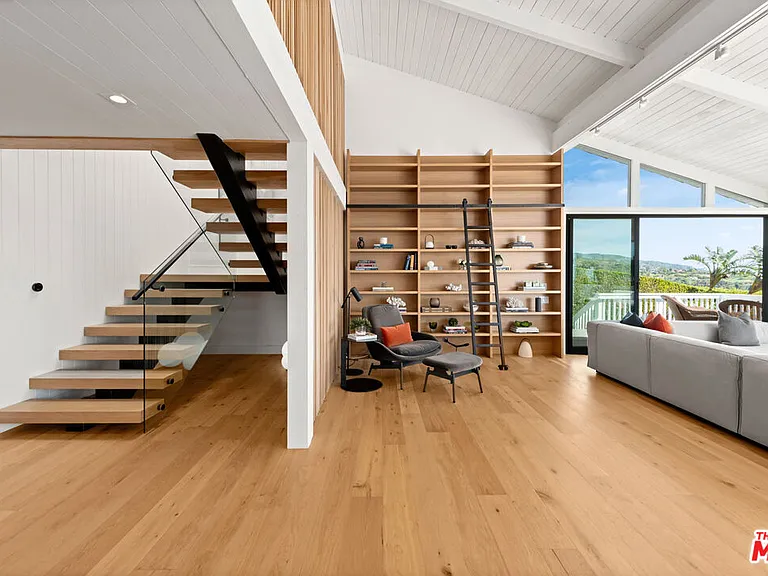 23901 Malibu Knolls Rd — Photo 26